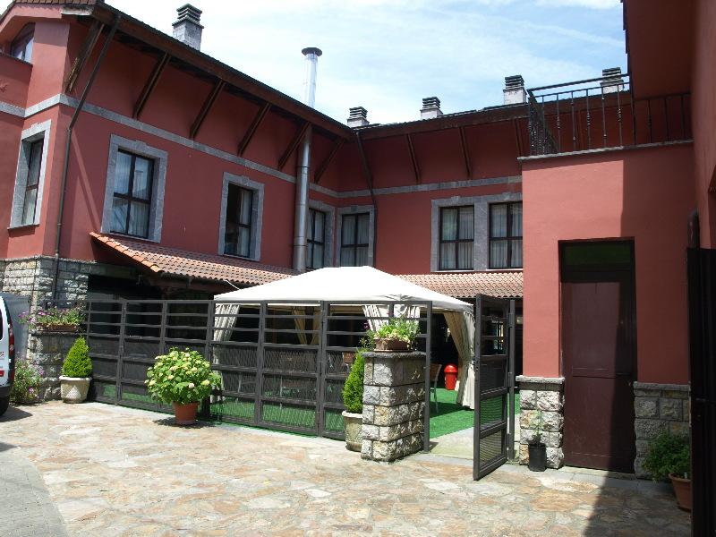 - Pena Santa Hotel 2*